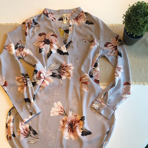 LARA Tops - Last chance! Final Price NWT! Lara Top